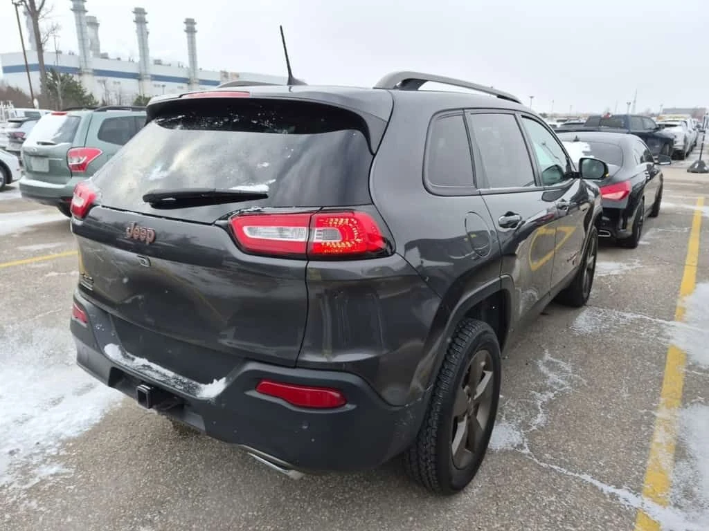Jeep Cherokee * 4WD 75th ANNIVERSARY * AUTOMATIC/BACKUP CAM/SUNR, снимка 2 - Автомобили и джипове - 54058310