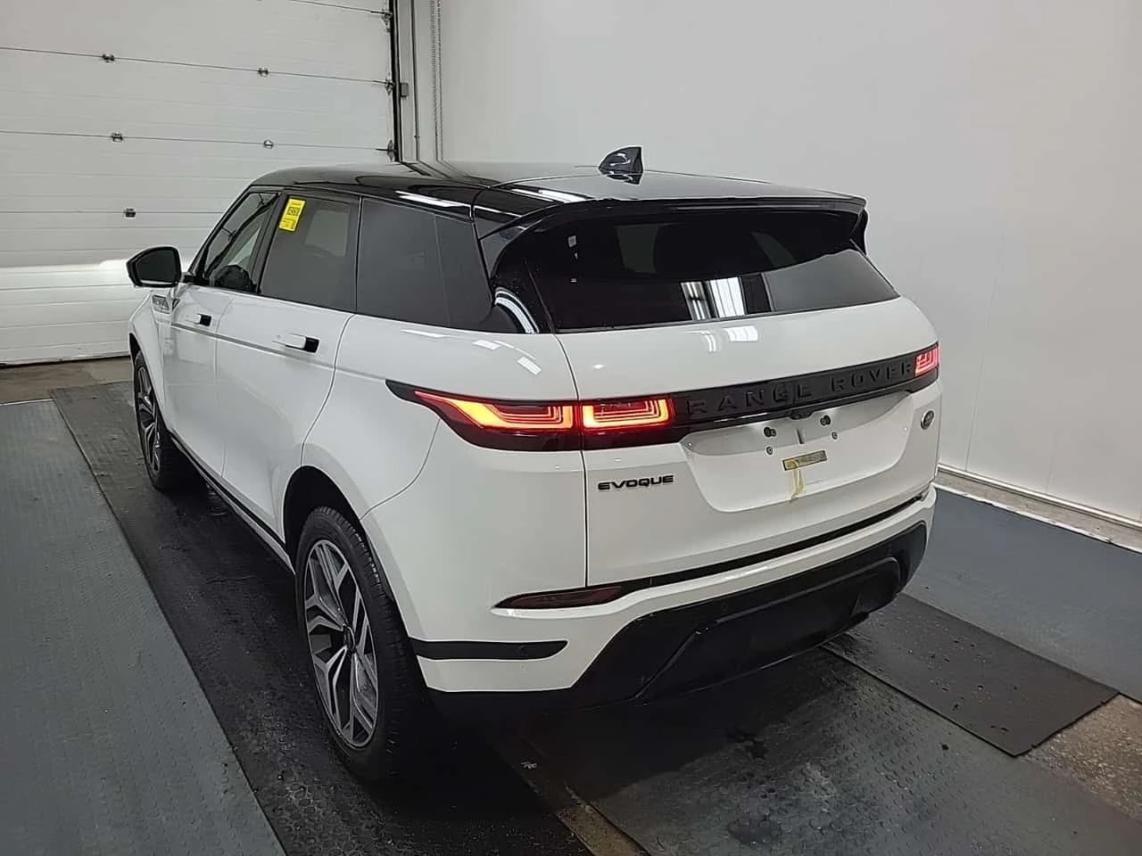 Land Rover Range Rover Evoque  SE /camera/подгреви, снимка 2 - Автомобили и джипове - 54352535