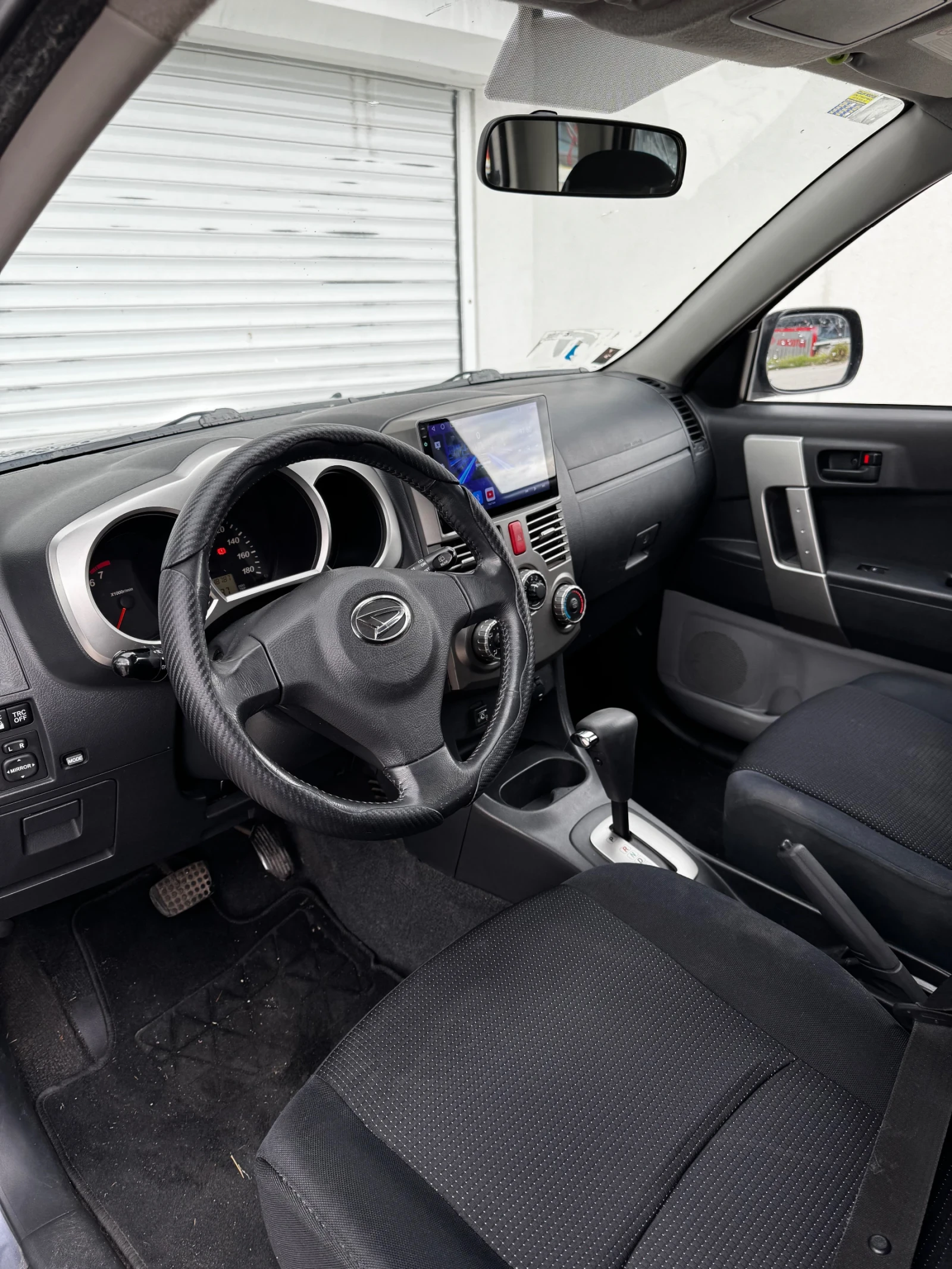 Daihatsu Terios LPG Avtomat, снимка 9 - Автомобили и джипове - 54382348
