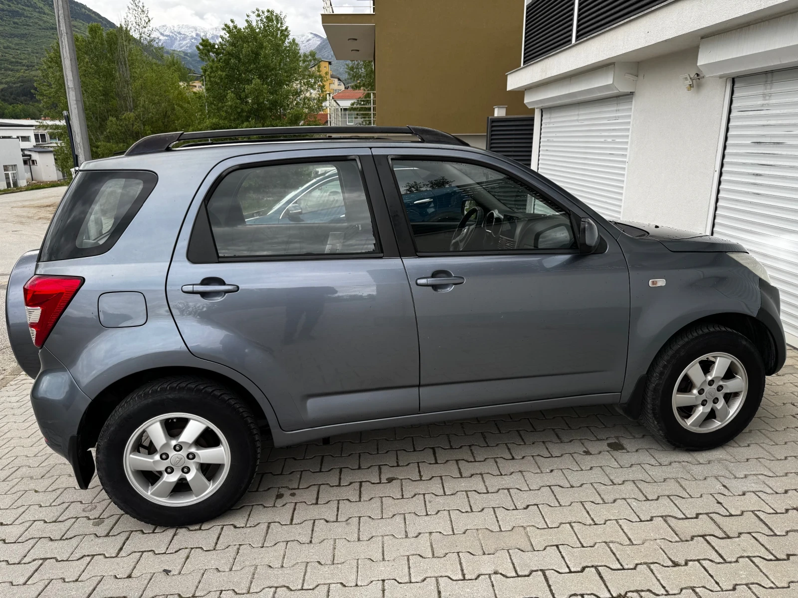 Daihatsu Terios LPG Avtomat, снимка 6 - Автомобили и джипове - 54382348