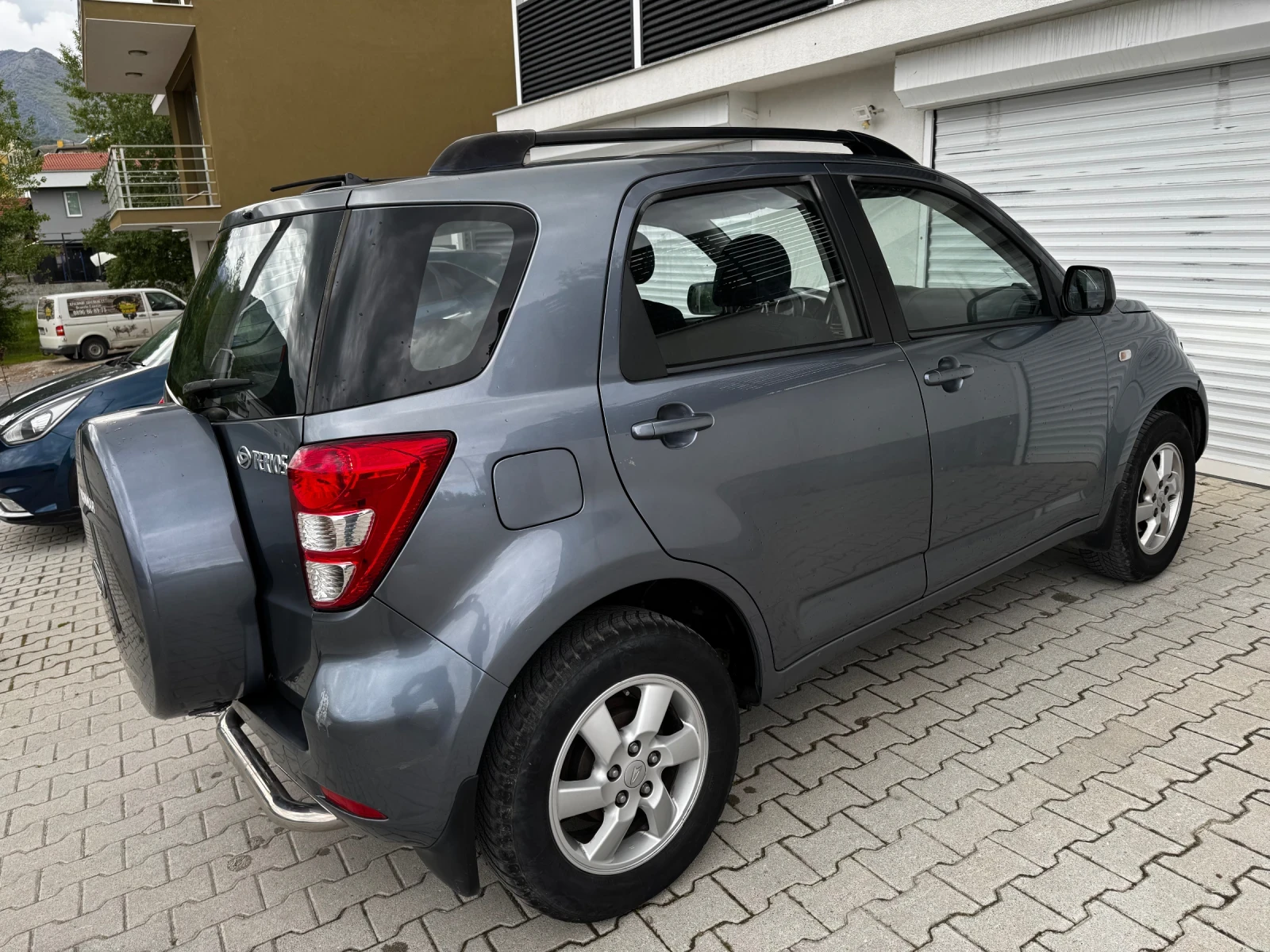 Daihatsu Terios LPG Avtomat, снимка 5 - Автомобили и джипове - 54382348