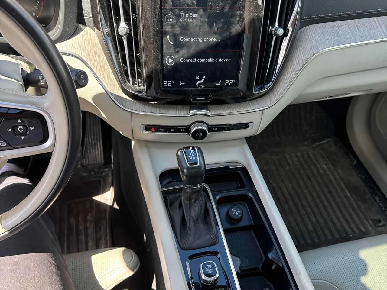 Volvo XC60 * Inscription * 2 КЛЮЧА* KEYLESS* PANO* ПОДГРЕВ* , снимка 9 - Автомобили и джипове - 54513521