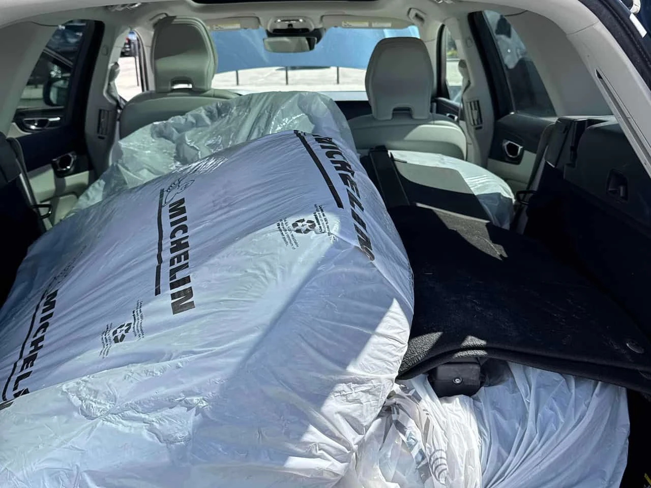 Volvo XC60 * Inscription * 2 КЛЮЧА* KEYLESS* PANO* ПОДГРЕВ* , снимка 12 - Автомобили и джипове - 54513521