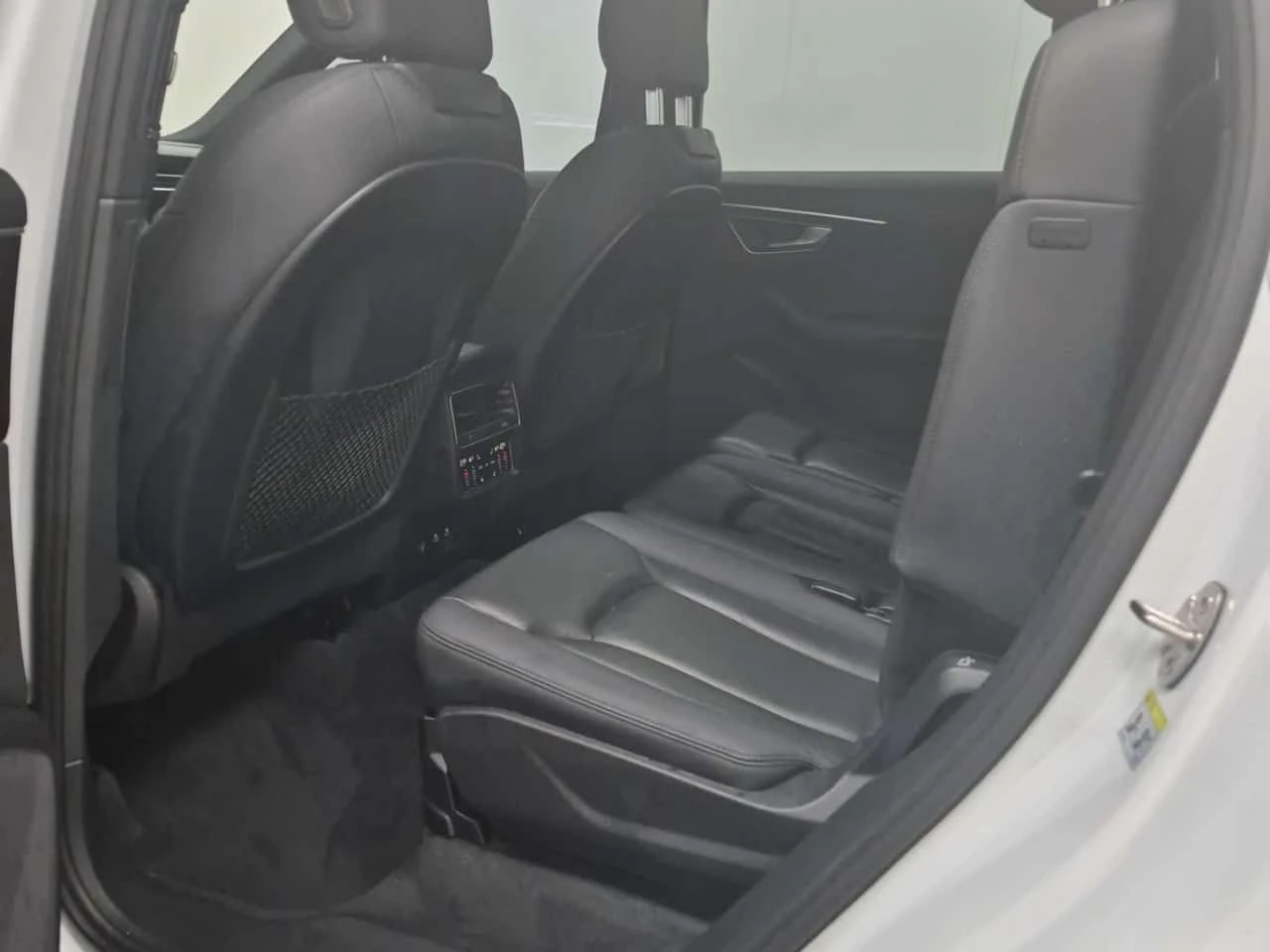 Audi Q7 * CARFAX * 2 КЛЮЧА * ОБДУХВАНЕ * АВТОКРЕДИТ * , снимка 13 - Автомобили и джипове - 55174195