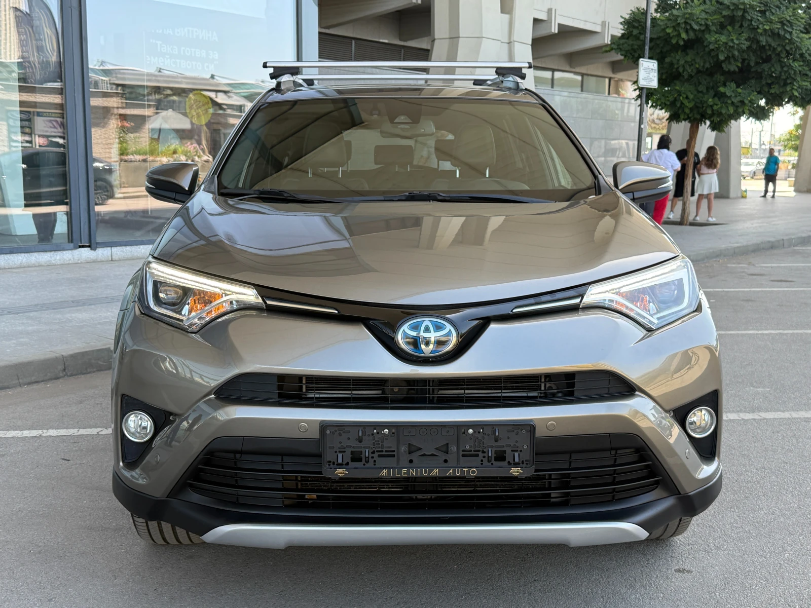Toyota Rav4 6 МЕСЕЦА ГАРАНЦИЯ/2.5Hybrid 197к.с. Facelift, снимка 8 - Автомобили и джипове - 55188068
