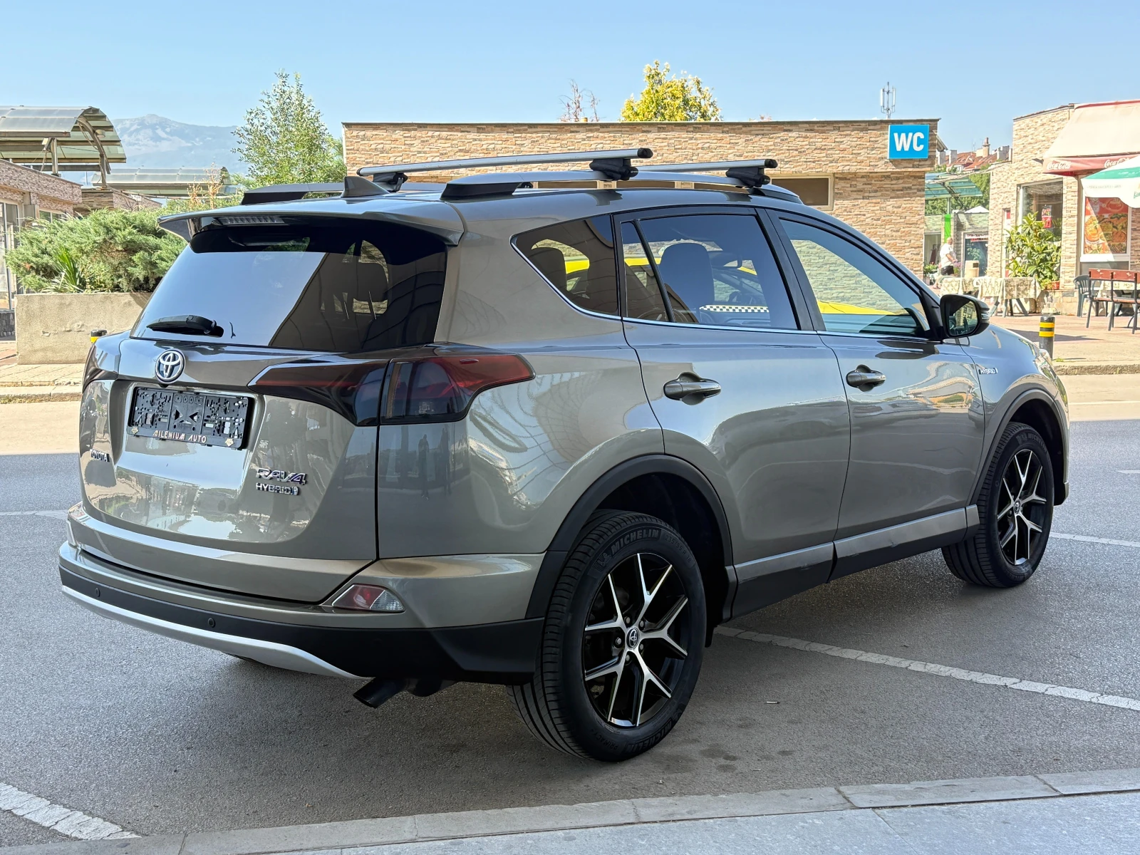 Toyota Rav4 6 МЕСЕЦА ГАРАНЦИЯ/2.5Hybrid 197к.с. Facelift, снимка 5 - Автомобили и джипове - 55188068