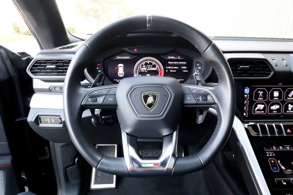 Lamborghini Urus * ЦЕНА ДО БЪЛГАРИЯ С ВСКИЧКИ ТАКСИ * , снимка 10 - Автомобили и джипове - 55472244