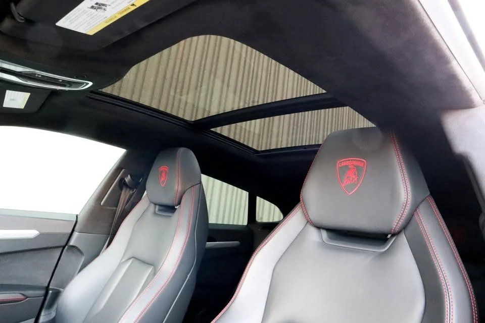 Lamborghini Urus * ЦЕНА ДО БЪЛГАРИЯ С ВСКИЧКИ ТАКСИ * , снимка 12 - Автомобили и джипове - 55472244