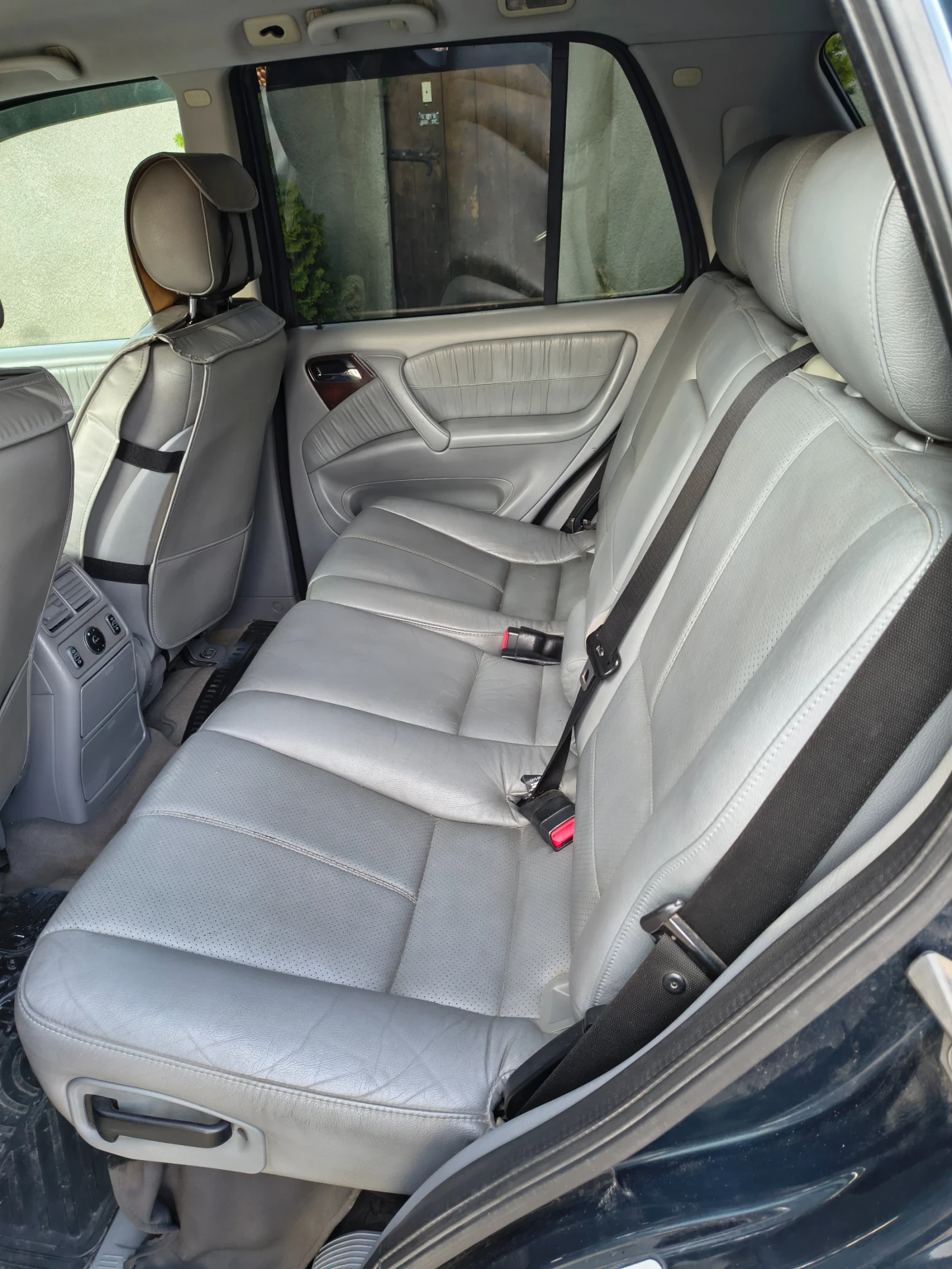 Mercedes-Benz ML 270, снимка 7 - Автомобили и джипове - 55769679
