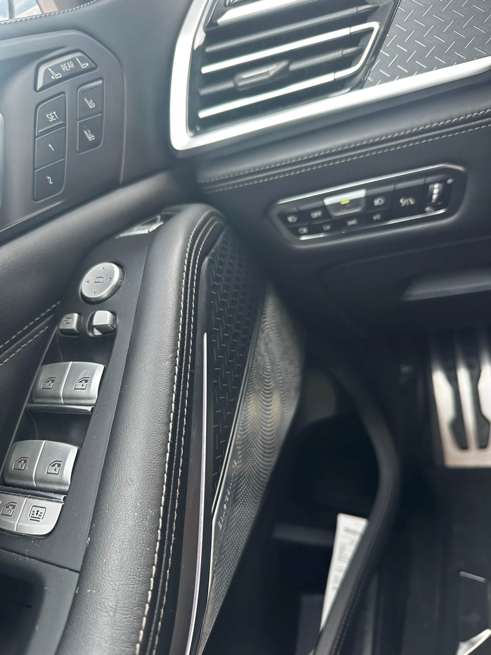 BMW X7 M50I, снимка 7 - Автомобили и джипове - 56372365