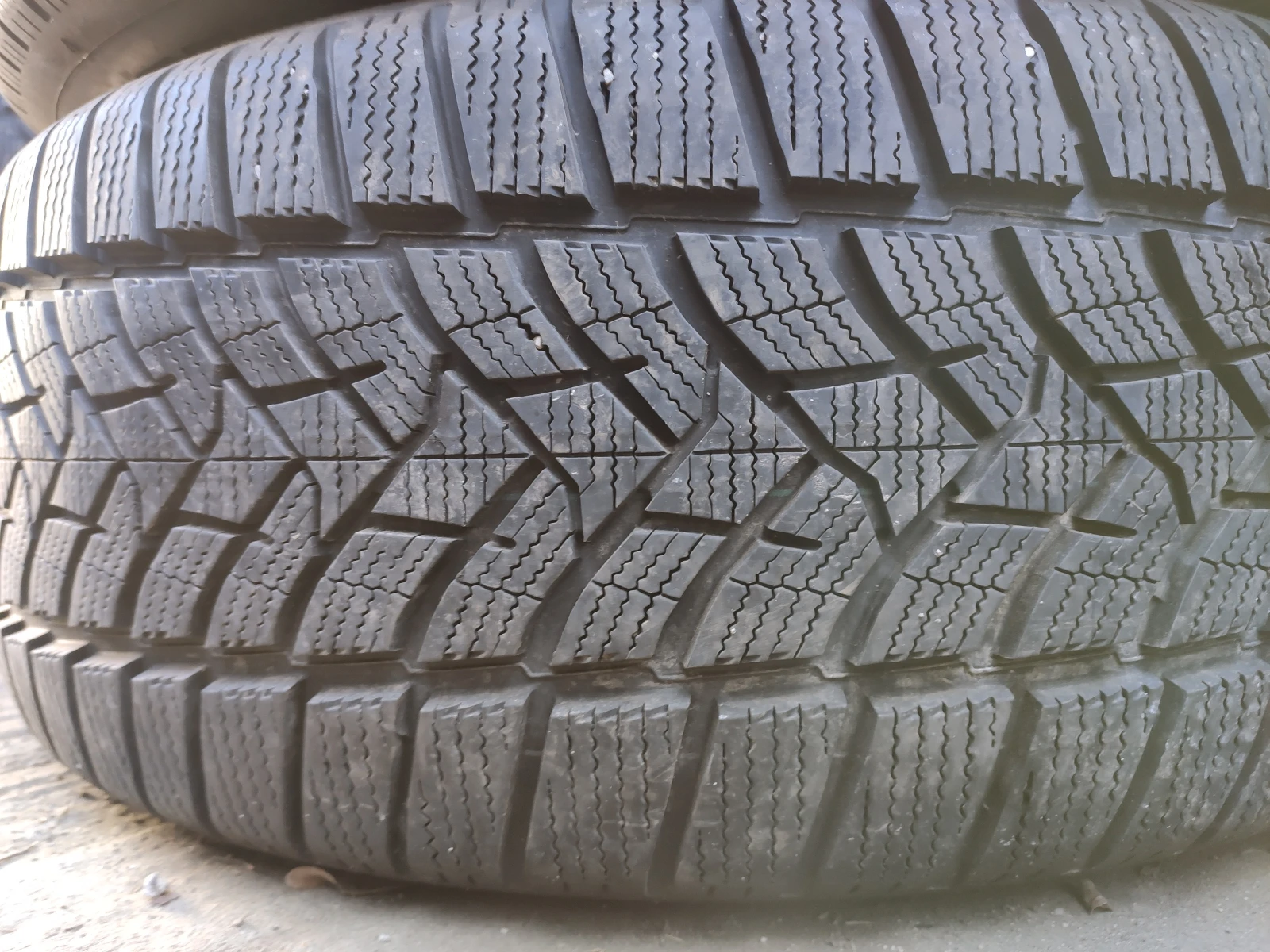  235/55R17 | Mobile.bg   4