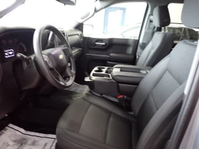 Chevrolet Silverado 1500 Custom Crew Cab* АвтоКредит* (Цена до БГ)  - 31999 € / 62584.60 лв. - 22846879 13