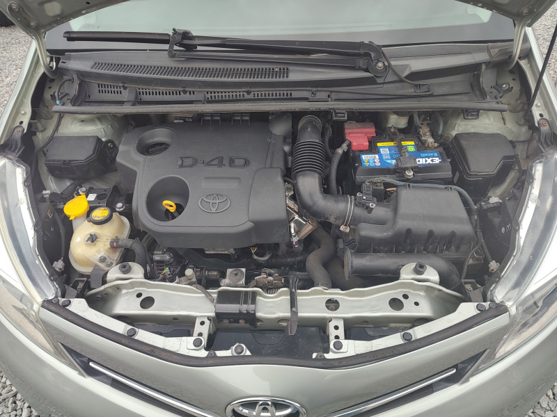 Toyota Yaris 1.4D-4D, снимка 16 - Автомобили и джипове - 40045421