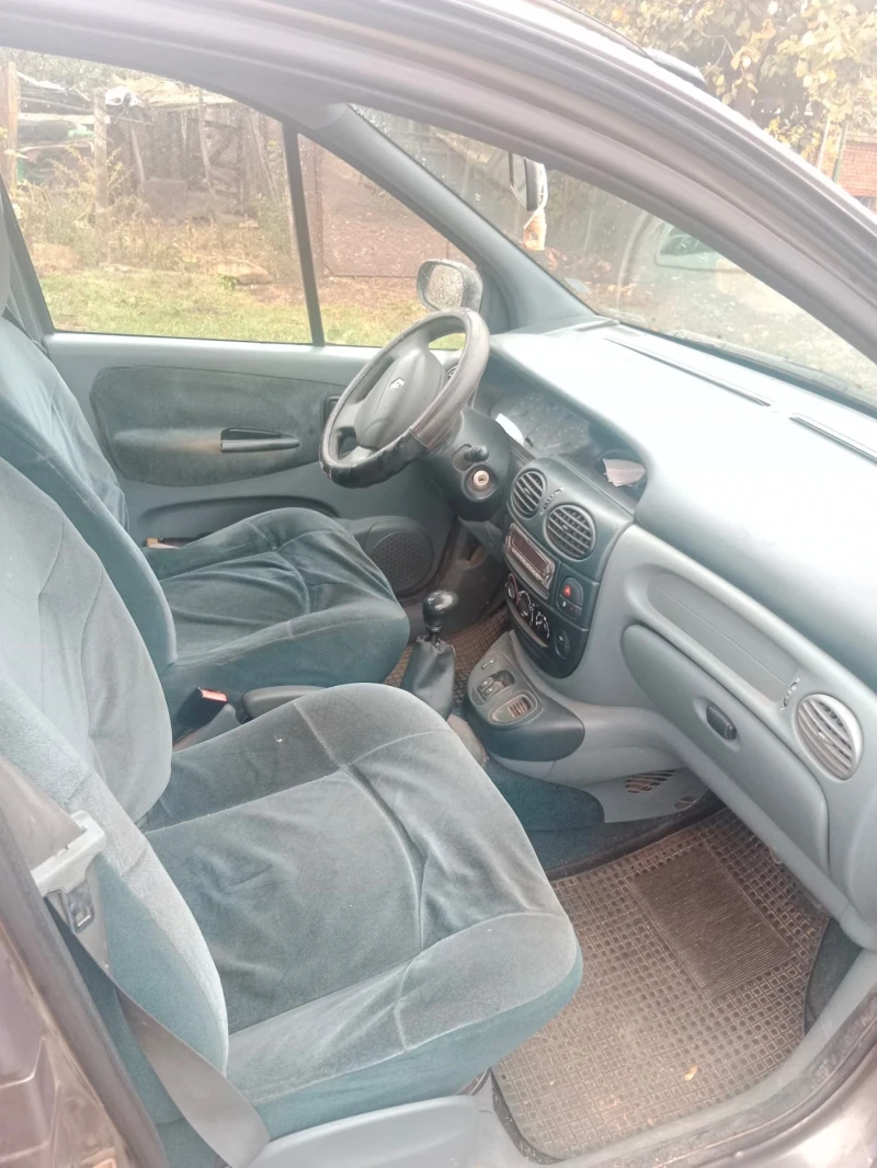 Renault Scenic, снимка 5 - Автомобили и джипове - 47479776