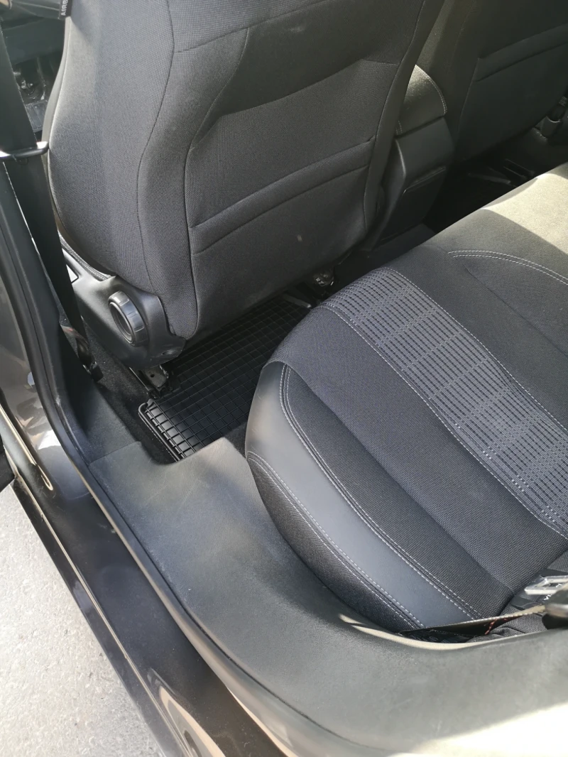 Peugeot 308 Хечбек, снимка 8 - Автомобили и джипове - 52338727