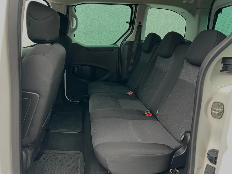 Peugeot Partner Tepee 1.6BlueHDi Автоматик УНИКАЛЕН, снимка 12 - Автомобили и джипове - 50328813