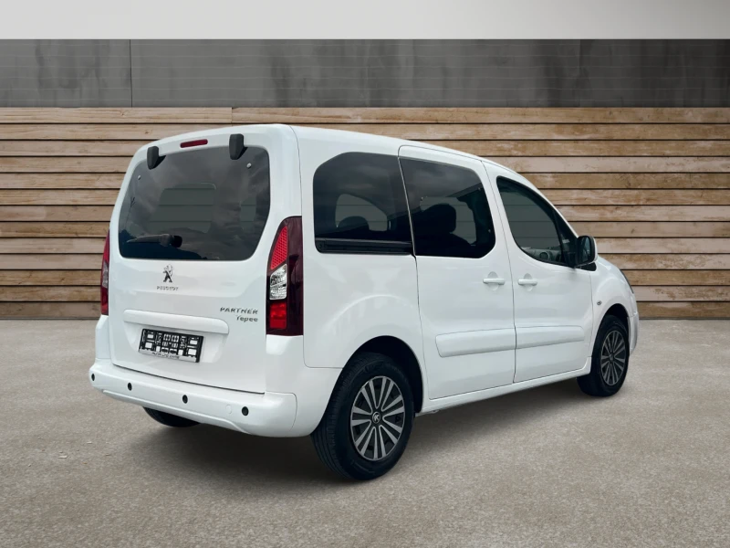 Peugeot Partner Tepee 1.6BlueHDi Автоматик УНИКАЛЕН, снимка 4 - Автомобили и джипове - 50328813