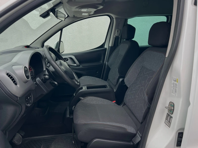 Peugeot Partner Tepee 1.6BlueHDi Автоматик УНИКАЛЕН, снимка 11 - Автомобили и джипове - 50328813
