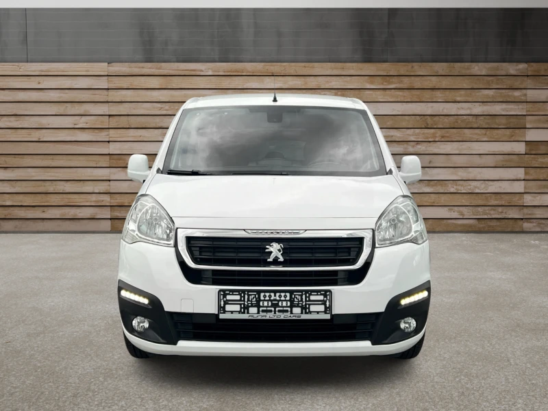 Peugeot Partner Tepee 1.6BlueHDi Автоматик УНИКАЛЕН, снимка 2 - Автомобили и джипове - 50328813