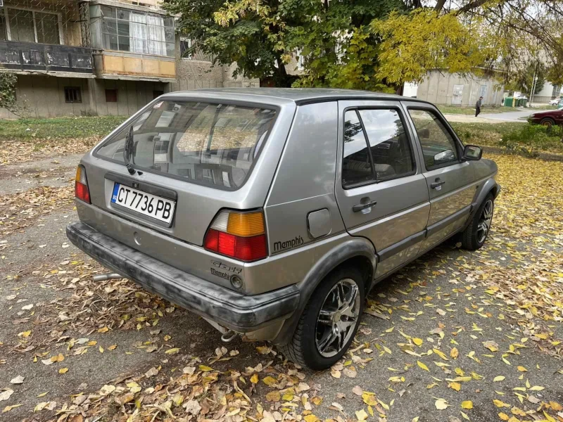 VW Golf, снимка 5 - Автомобили и джипове - 53111350