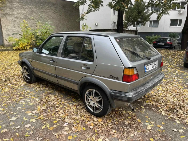 VW Golf, снимка 7 - Автомобили и джипове - 53111350