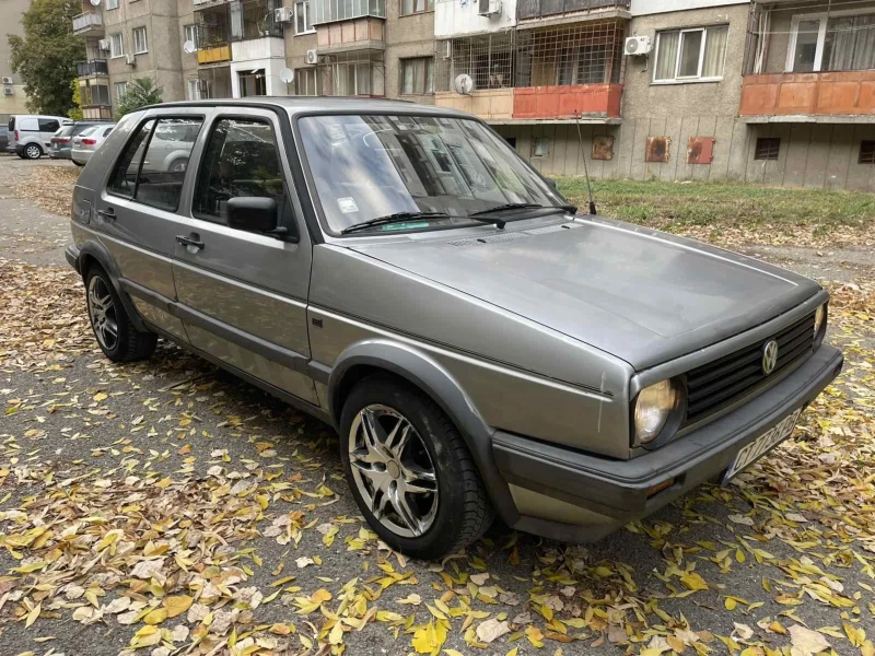 VW Golf, снимка 3 - Автомобили и джипове - 53111350