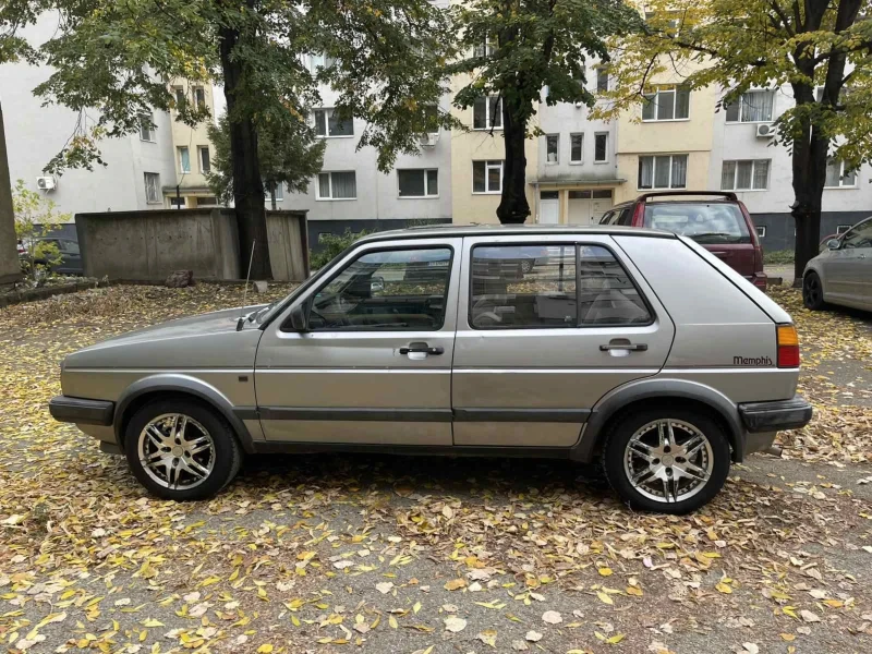 VW Golf, снимка 8 - Автомобили и джипове - 53111350