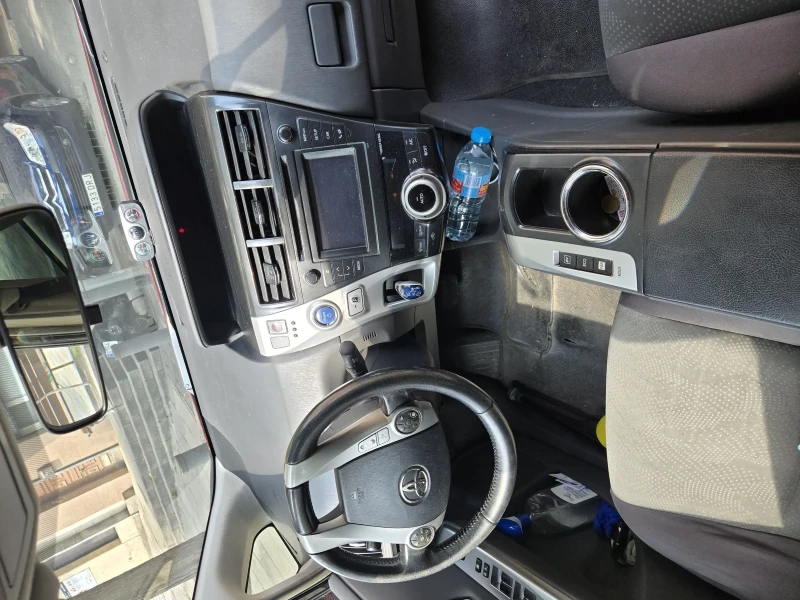 Toyota Prius Prius Plus, снимка 8 - Автомобили и джипове - 52526691