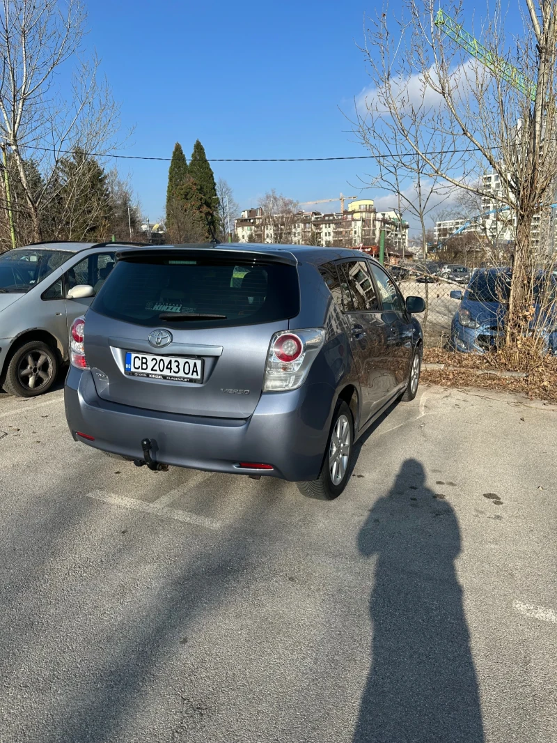 Toyota Verso 2.0D-4D Luxury Keyless Камера Подгрев Печка, снимка 6 - Автомобили и джипове - 52883936