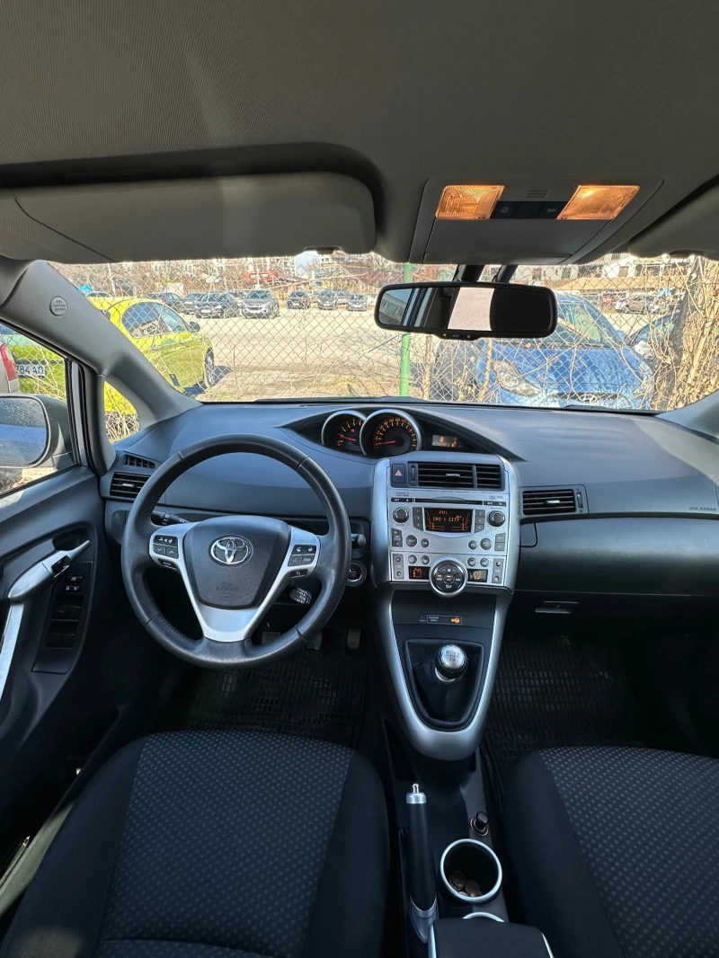 Toyota Verso 2.0D-4D Luxury Keyless Камера Подгрев Печка, снимка 8 - Автомобили и джипове - 52883936