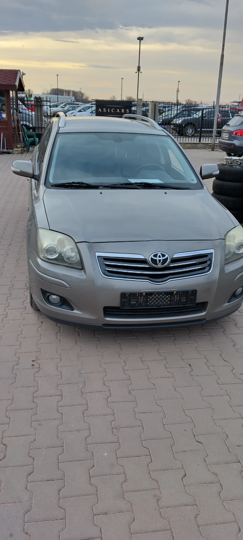 Toyota Avensis, снимка 4 - Автомобили и джипове - 52991896