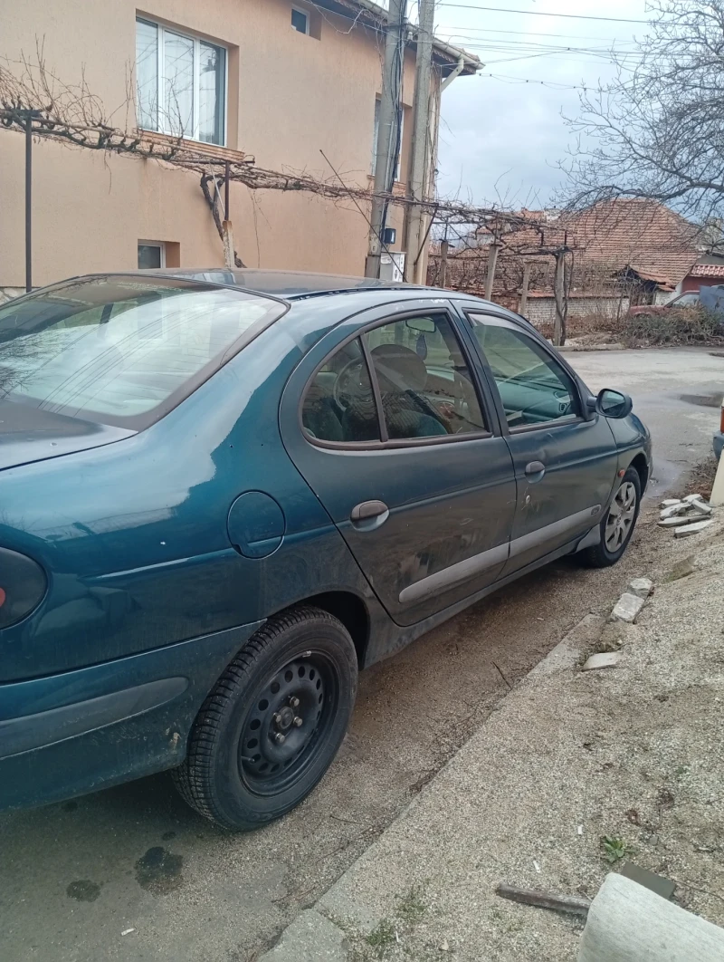 Renault Megane, снимка 2 - Автомобили и джипове - 53007502