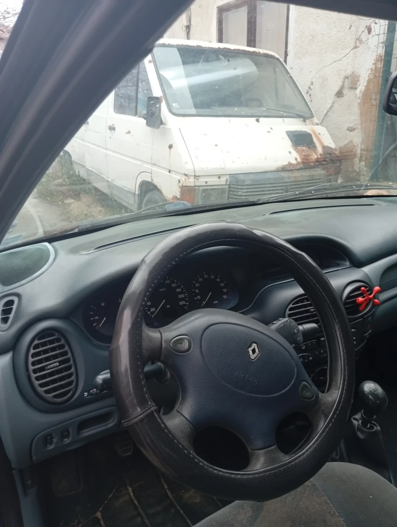 Renault Megane, снимка 7 - Автомобили и джипове - 53007502
