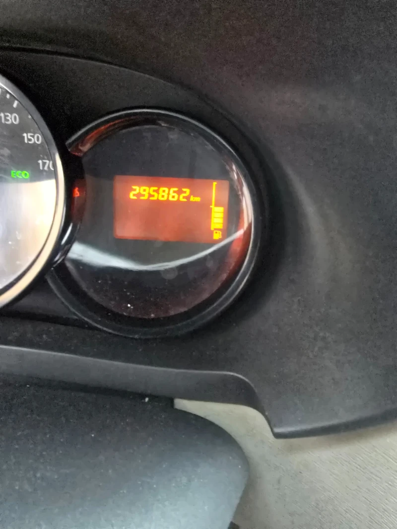 Dacia Lodgy 1.5 dci, снимка 15 - Автомобили и джипове - 53028816