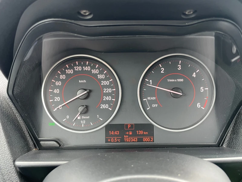 BMW 120 D М-ПАКЕТ AUTOMATIC BI-XENON 184КС ZF8 EURO5, снимка 15 - Автомобили и джипове - 53133834