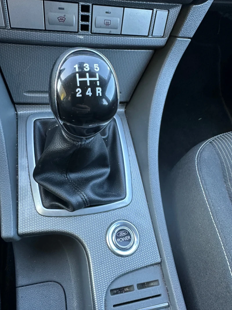 Ford Focus 1.8 2010г НАВИГАЦИЯ ПОДГРЯВАНЕ НА ПРЕДНО СТЪКЛО , снимка 9 - Автомобили и джипове - 53200876