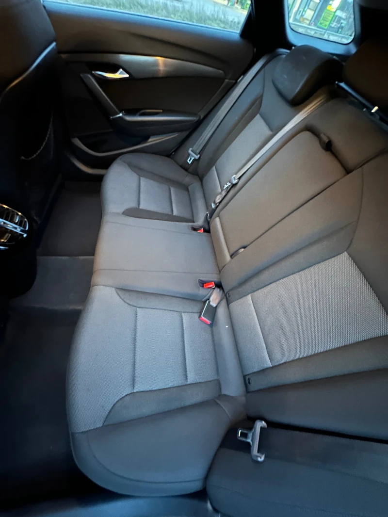 Hyundai I40 1.7 CRDi 2013г 145хил км НОВА УНИКАТ !!!, снимка 10 - Автомобили и джипове - 53200876