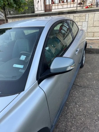 Volvo C30  1.6D - изображение 9