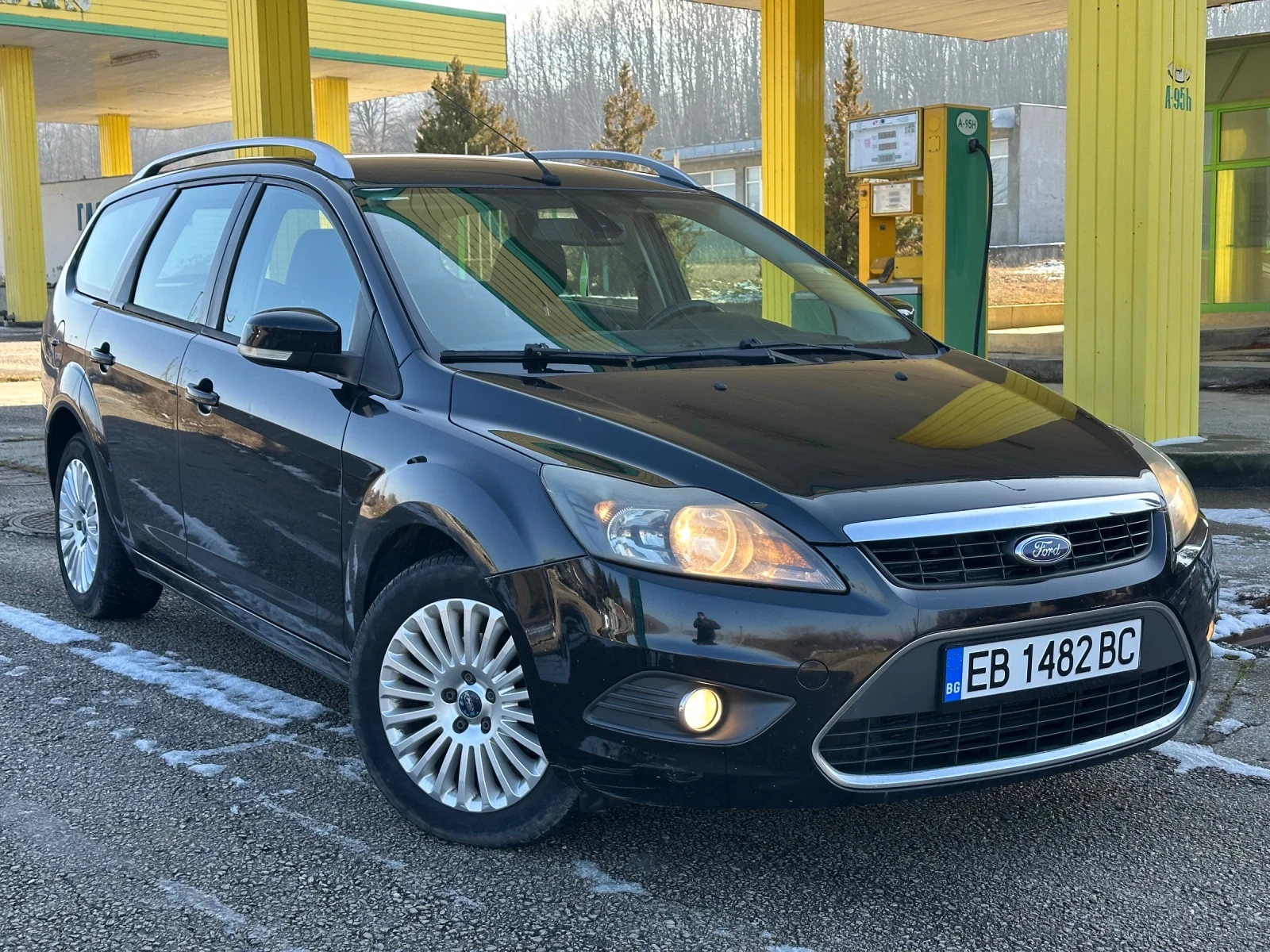 Ford Focus 1.8 2010г НАВИГАЦИЯ ПОДГРЯВАНЕ НА ПРЕДНО СТЪКЛО , снимка 1
