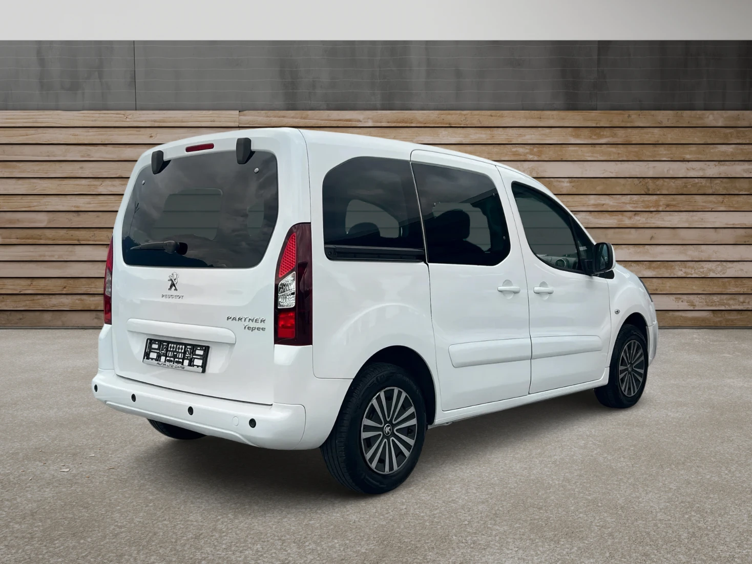 Peugeot Partner Tepee 1.6BlueHDi Автоматик УНИКАЛЕН - изображение 4