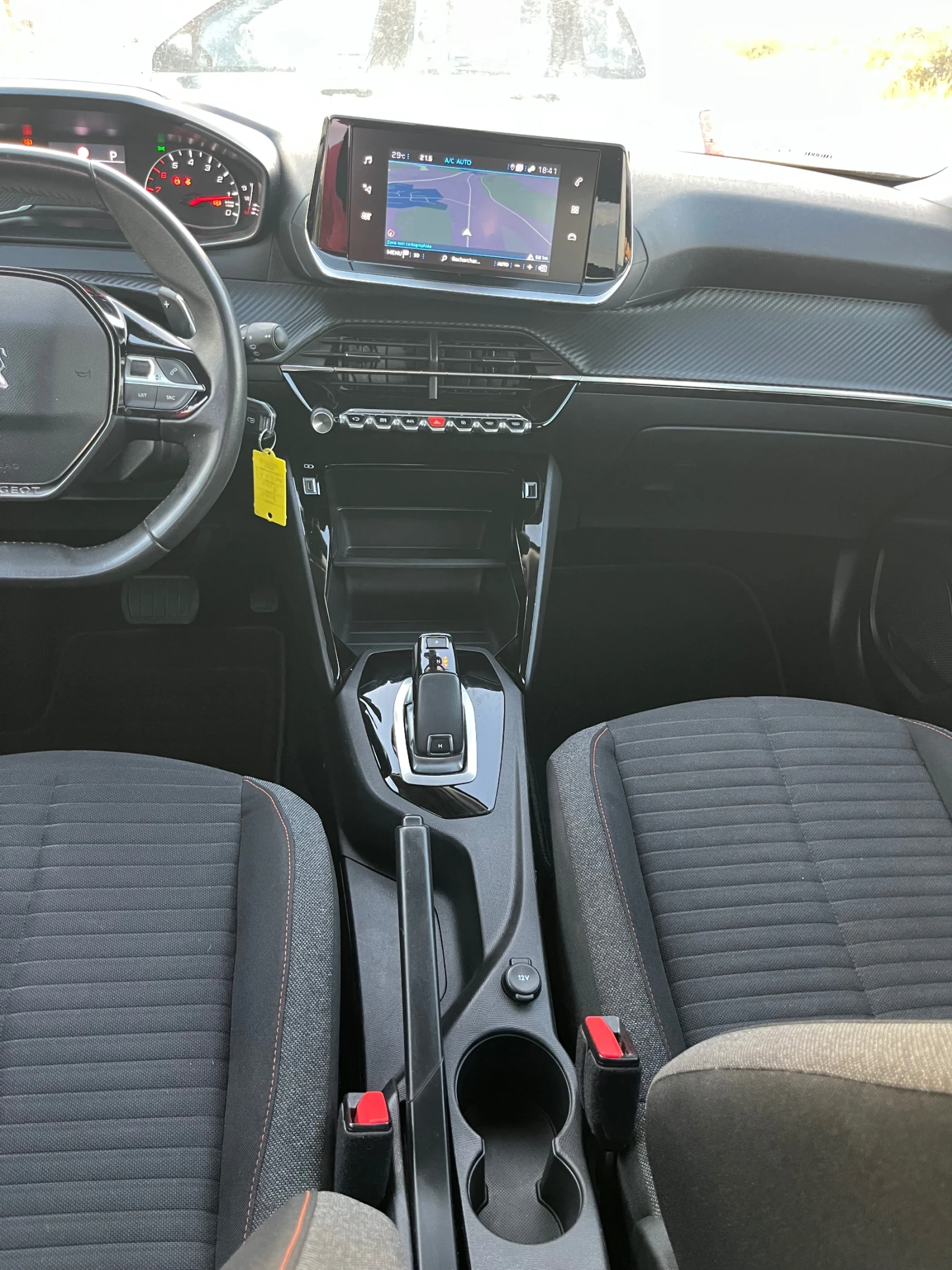 Peugeot 2008 1.5 BlueHDI EAT8 - изображение 8