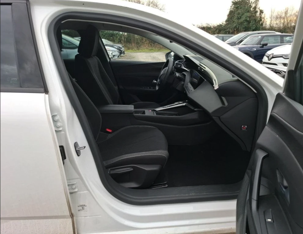 Peugeot 308 SW 1.2 Active | Комби | 130hp | Автомат  - изображение 10