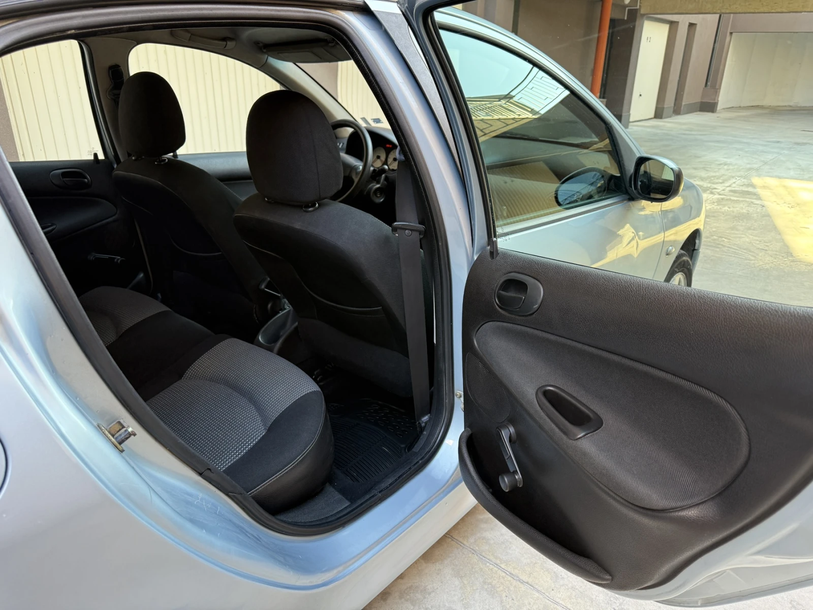 Peugeot 206 1.4 HDI - изображение 8