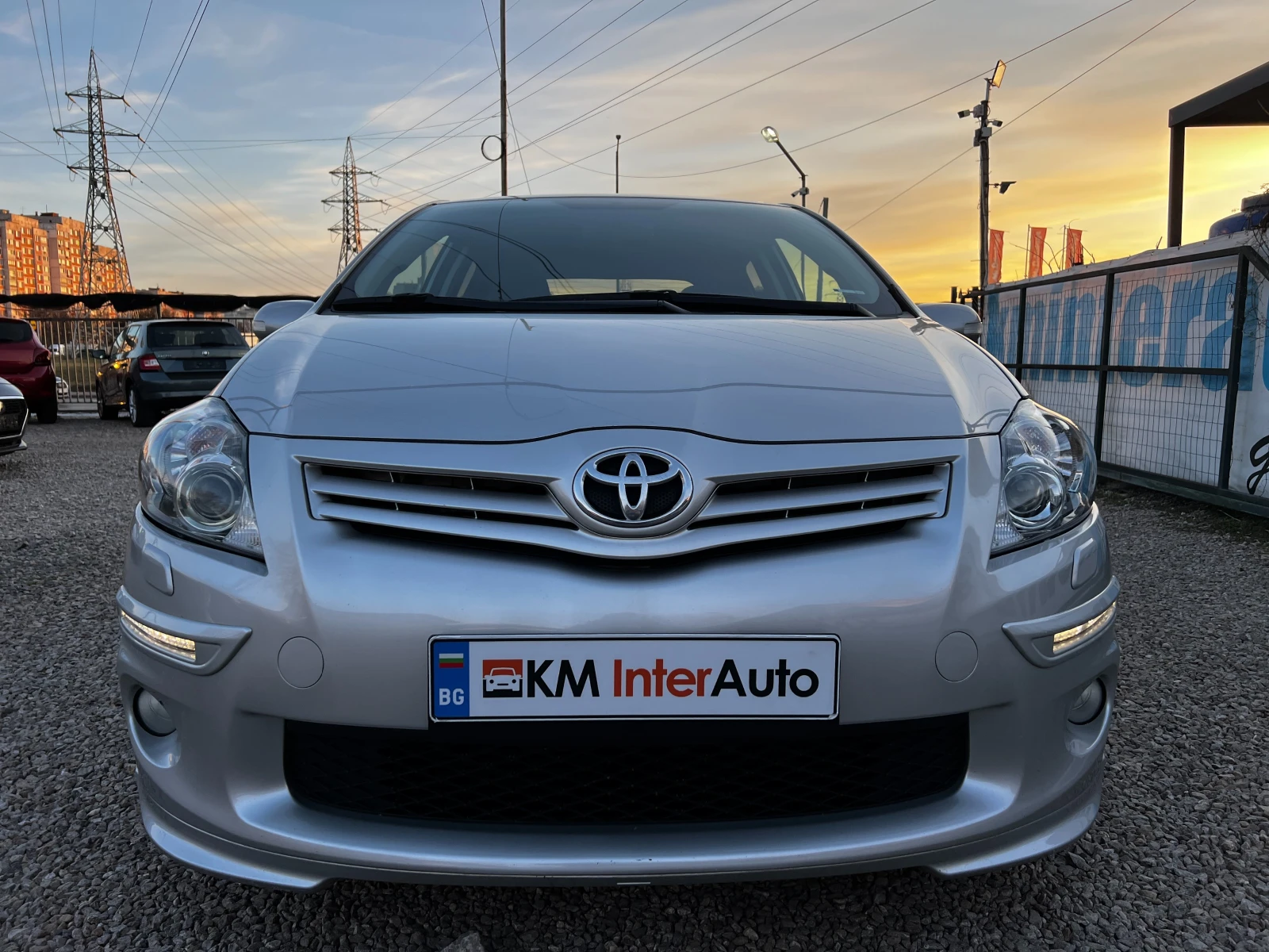 Toyota Auris K2 KOMPRESSOR УНИКАТ, снимка 2 - Автомобили и джипове - 51619592