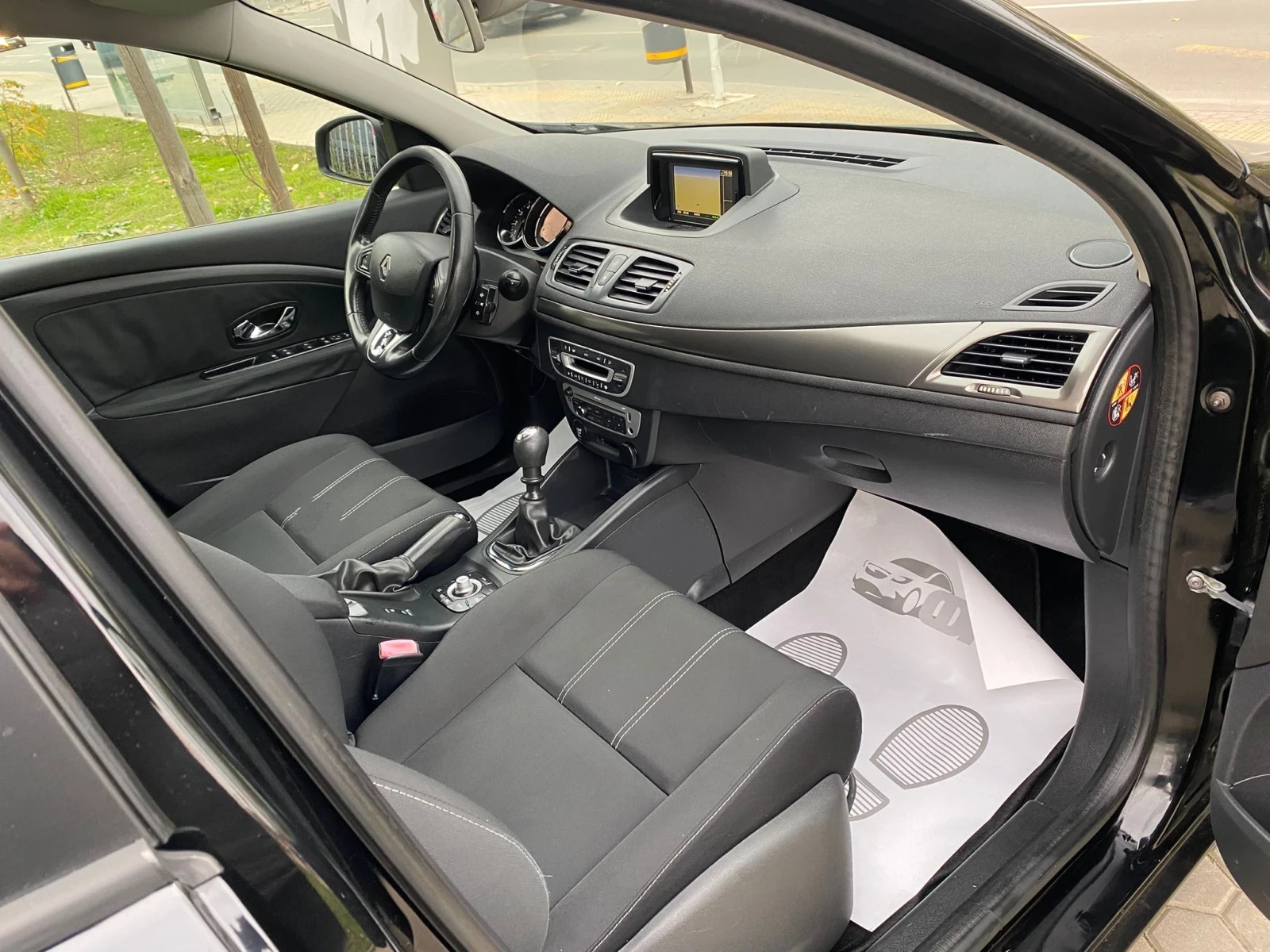 Renault Megane 1.5dCi/NAVI/EURO.5B - изображение 10