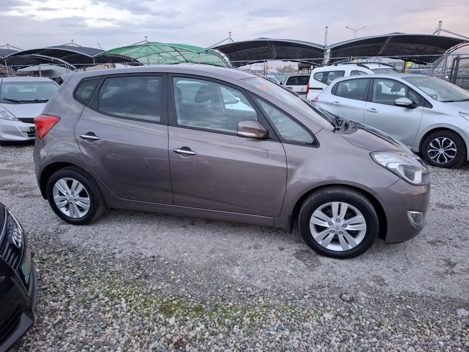 Hyundai Ix20 1.6i - изображение 5