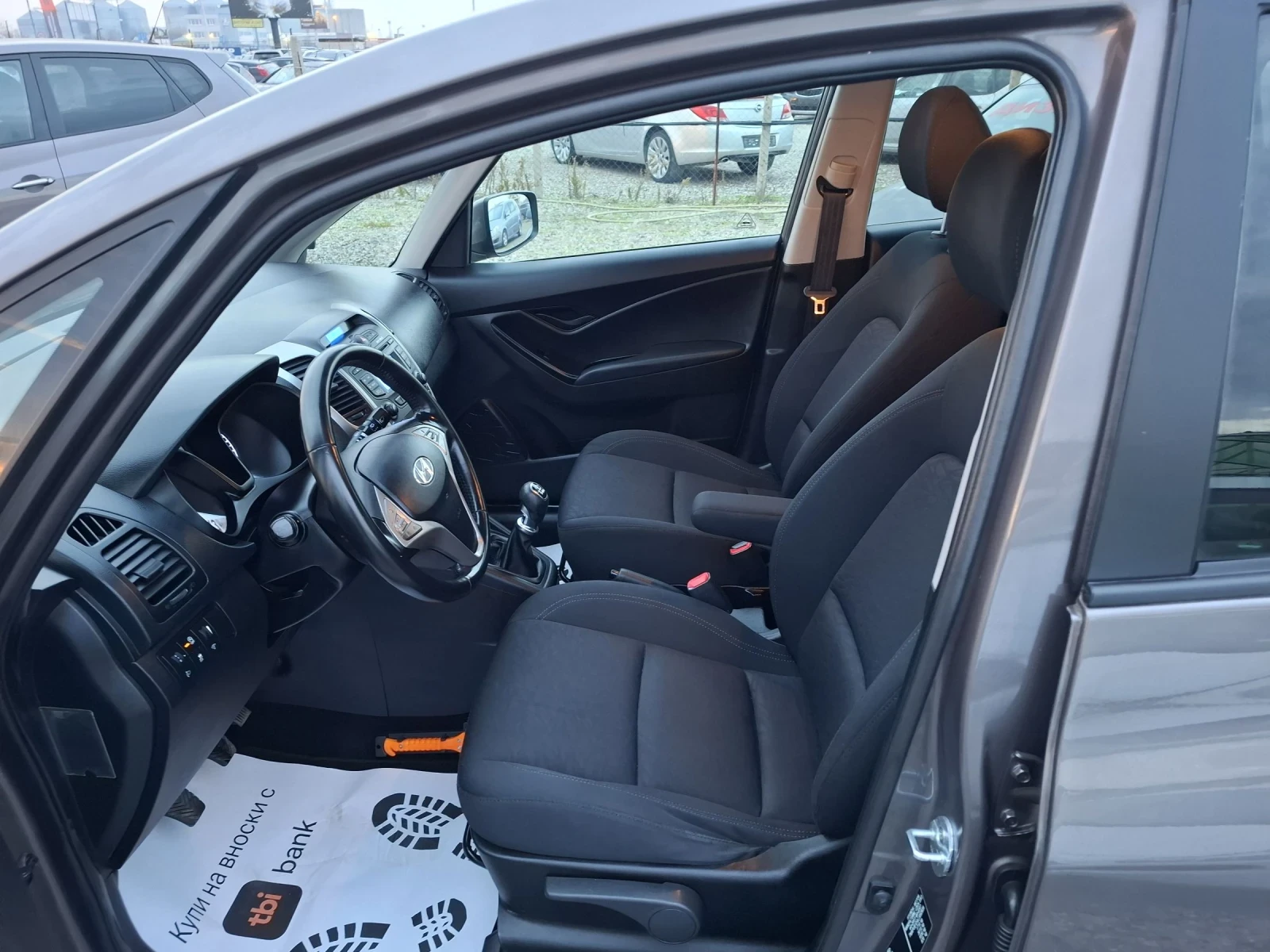 Hyundai Ix20 1.6i - изображение 7