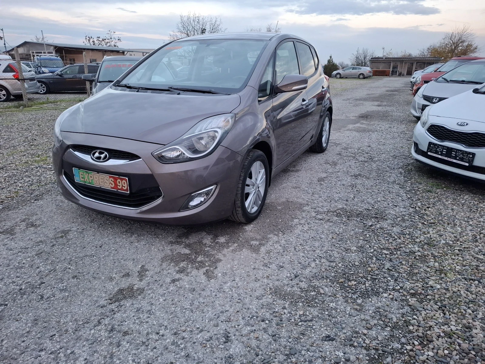 Hyundai Ix20 1.6i - изображение 2