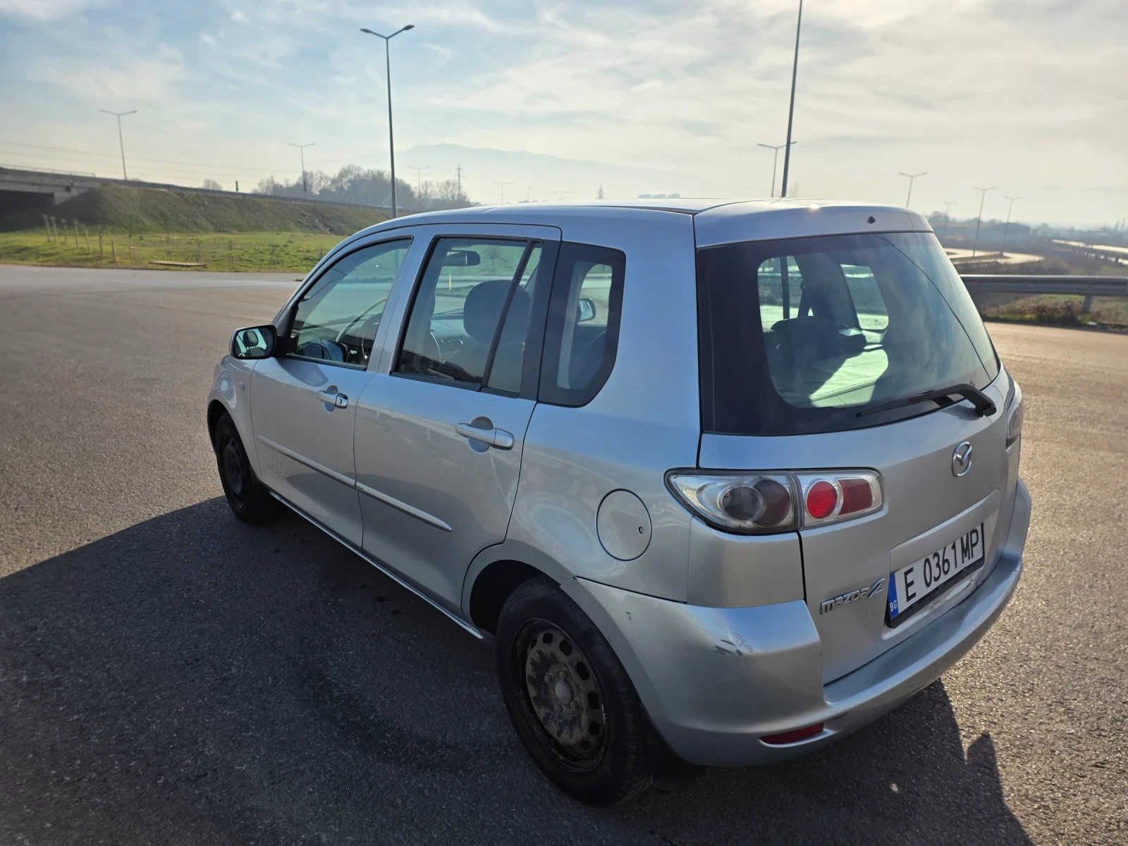 Mazda 2 1.4 - изображение 8