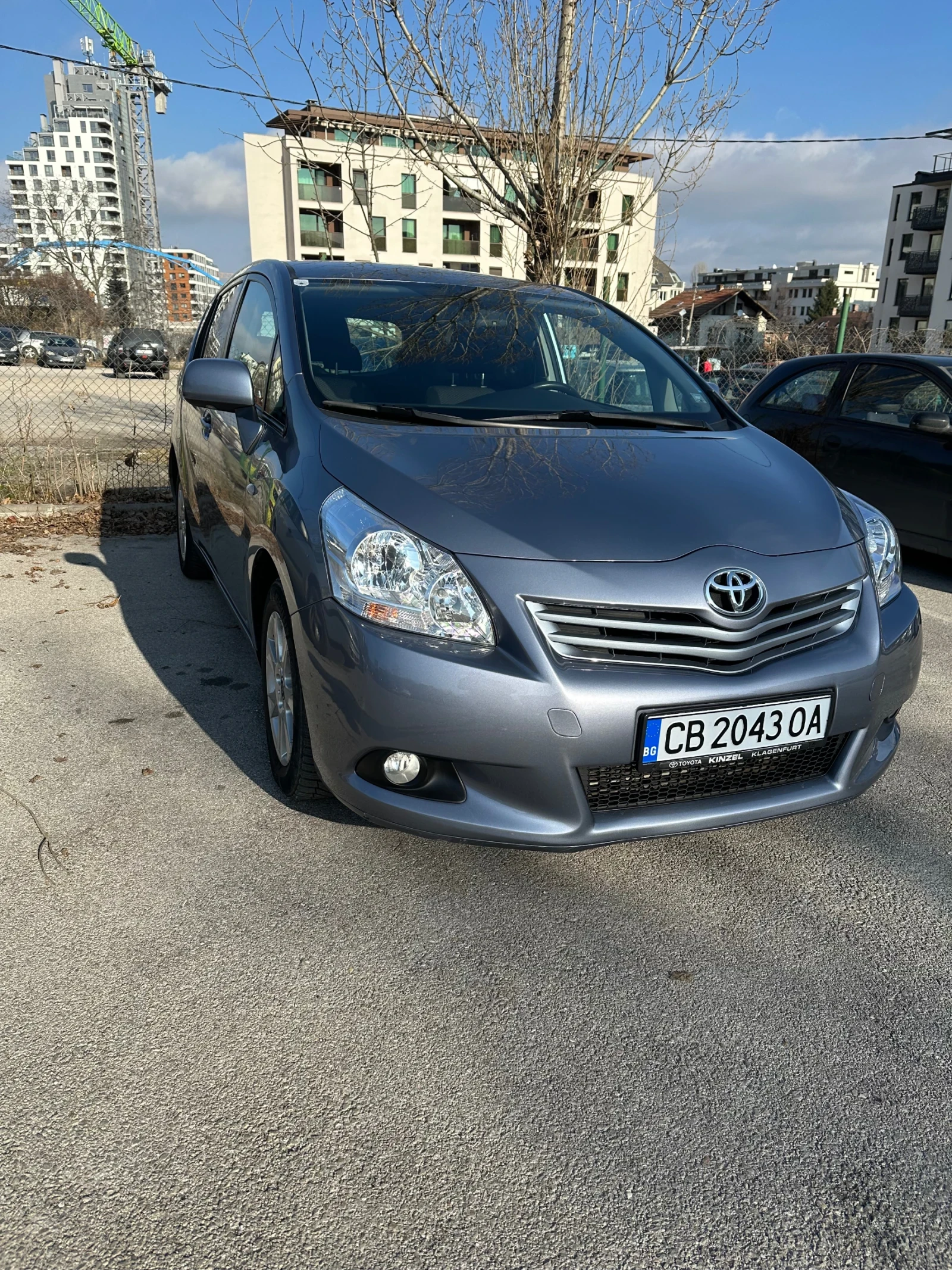 Toyota Verso 2.0D-4D Luxury Keyless Камера Подгрев Печка - изображение 2